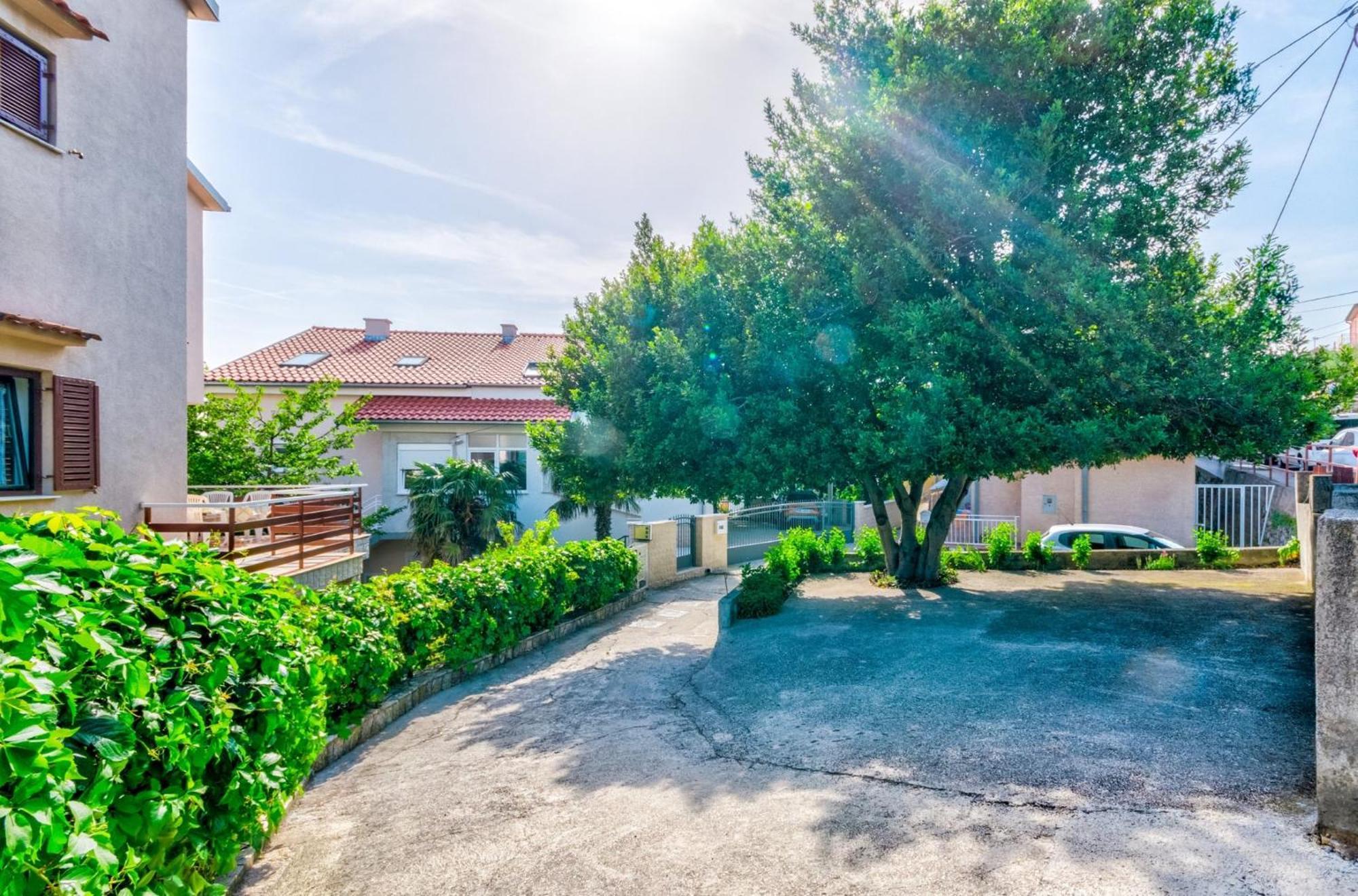 Julia Selce 4,5 Apartment Exterior photo